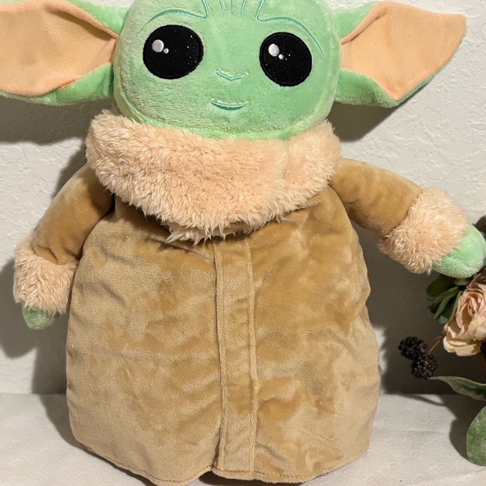 Adorable Yoda lush backpack Green and Tan